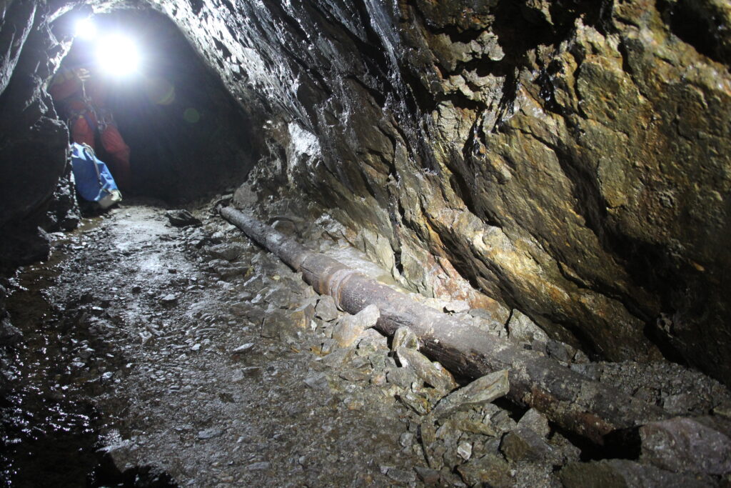 La Pompa a stantuffo in legno del 1700